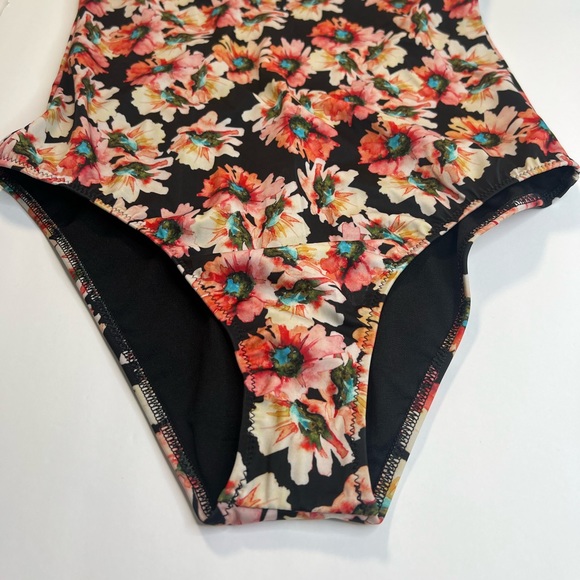 Leith Floral One Piece Open Back Swimsuit Size Medium New - Picture 6 of 11